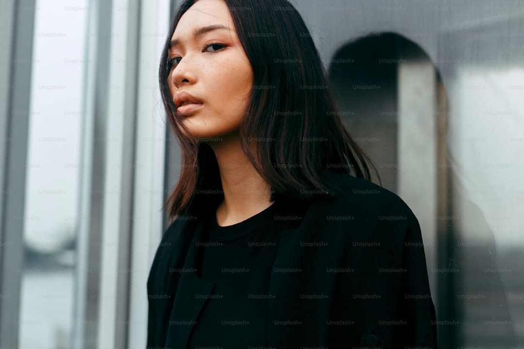 赵丽颖冯绍峰离婚4年后距离多大？乡村女孩逆袭成时髦女王